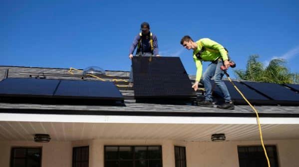 The Quiet Promise of the 10w Solar Panel 1 The Quiet Promise of the 10w Solar Panel