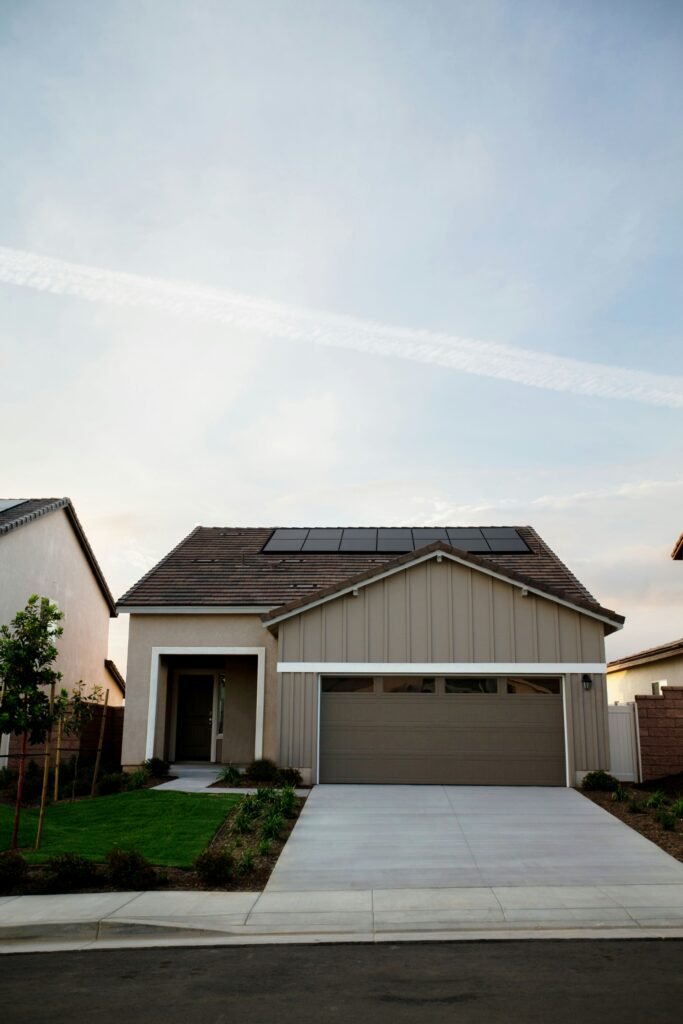 harnessing the power of a 100 w solar panel 1