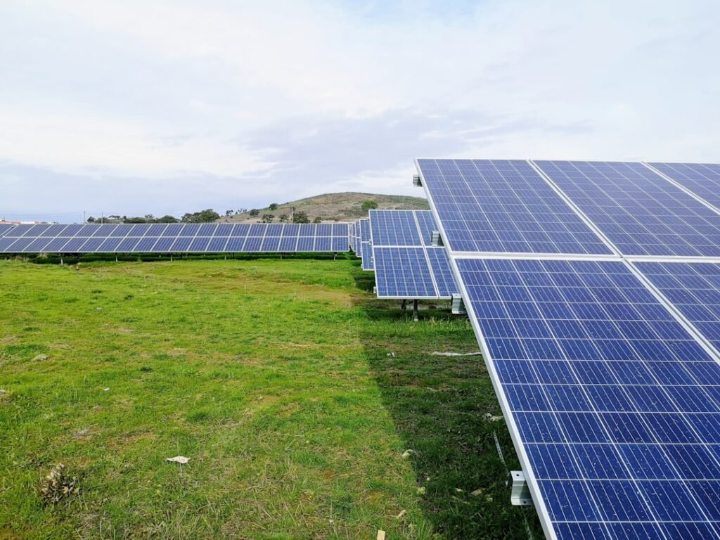 The Future of Solar Panel Repair: Preventive Maintenance and Predictive Analytics 1 Photo Solar panel maintenance