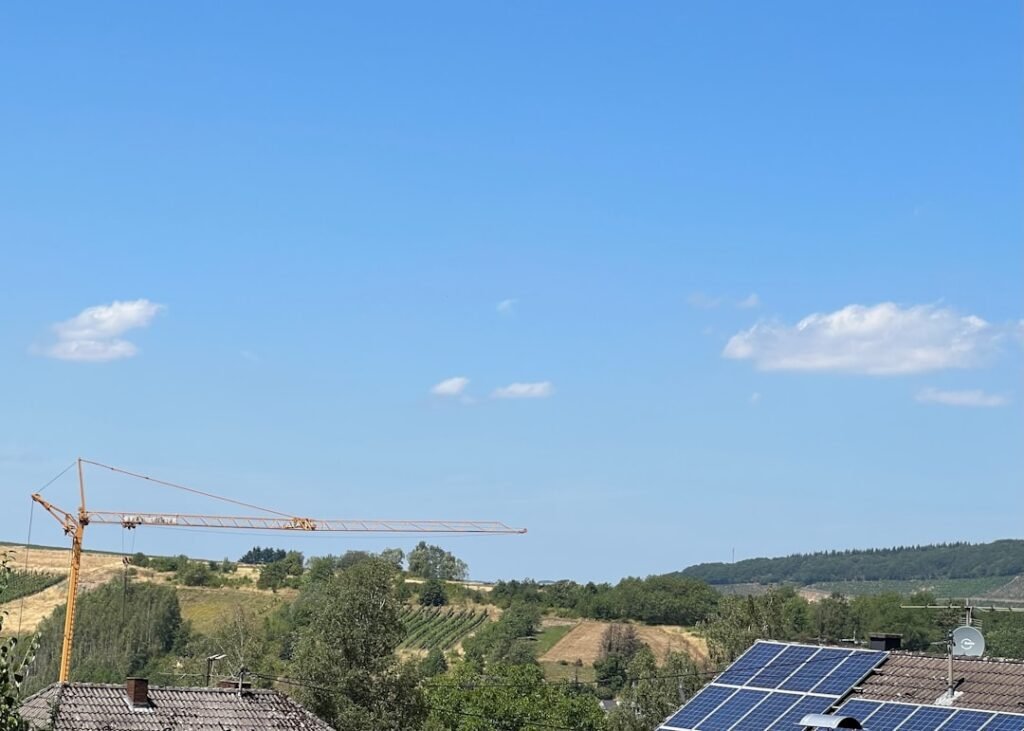 Photo Solar Companies Installation