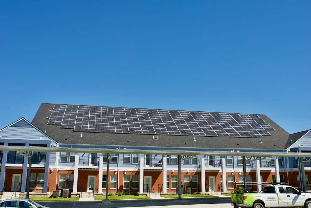 Photo Solar Companies Installation