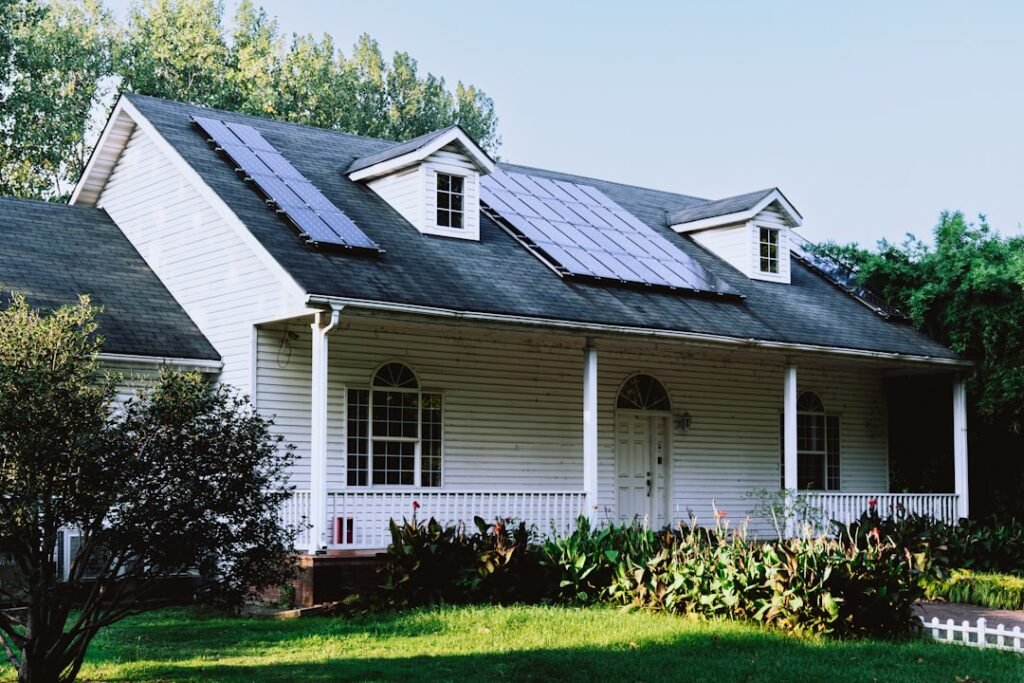 Photo Solar Tax Incentive Installation