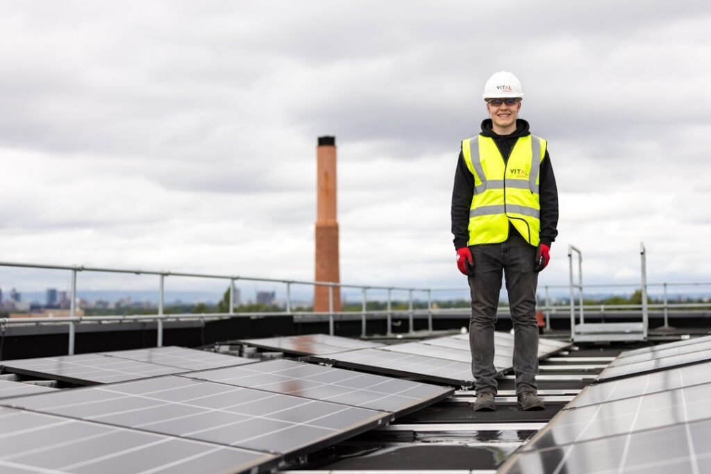 Photo Solar Installation Company