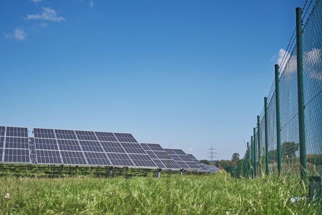 Photo Solar Panel Installation